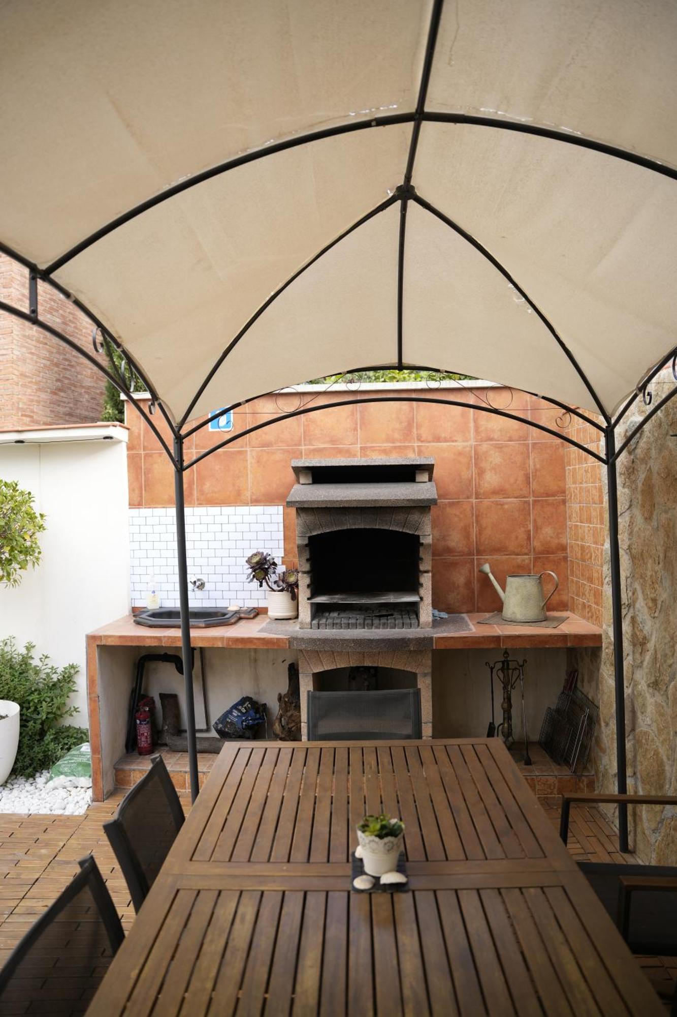 إسبلوغيس ذي يوبريغات Villa Paradise, Urban Oasis By -Toprentalsbarcelona- المظهر الخارجي الصورة